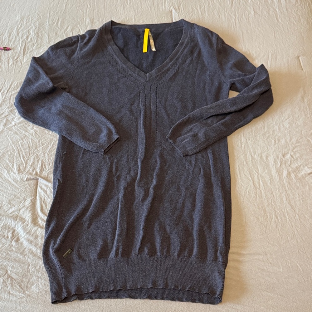 Lole V-Neck Sweater tunic top in blue